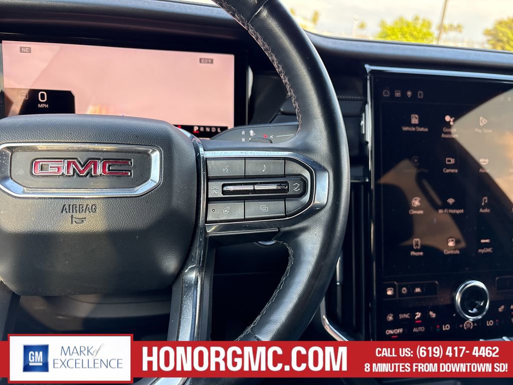 Used 2024 GMC Acadia Elevation image 30