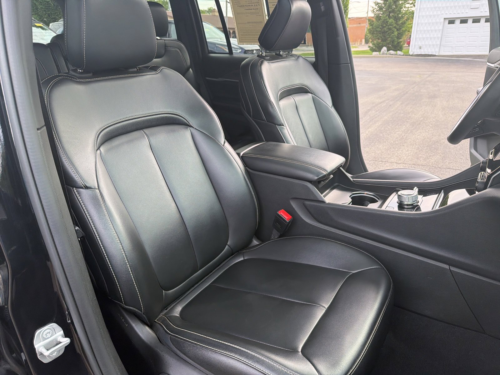 Used 2024 Jeep Grand Cherokee Limited 4xe AWD/4WD image 25