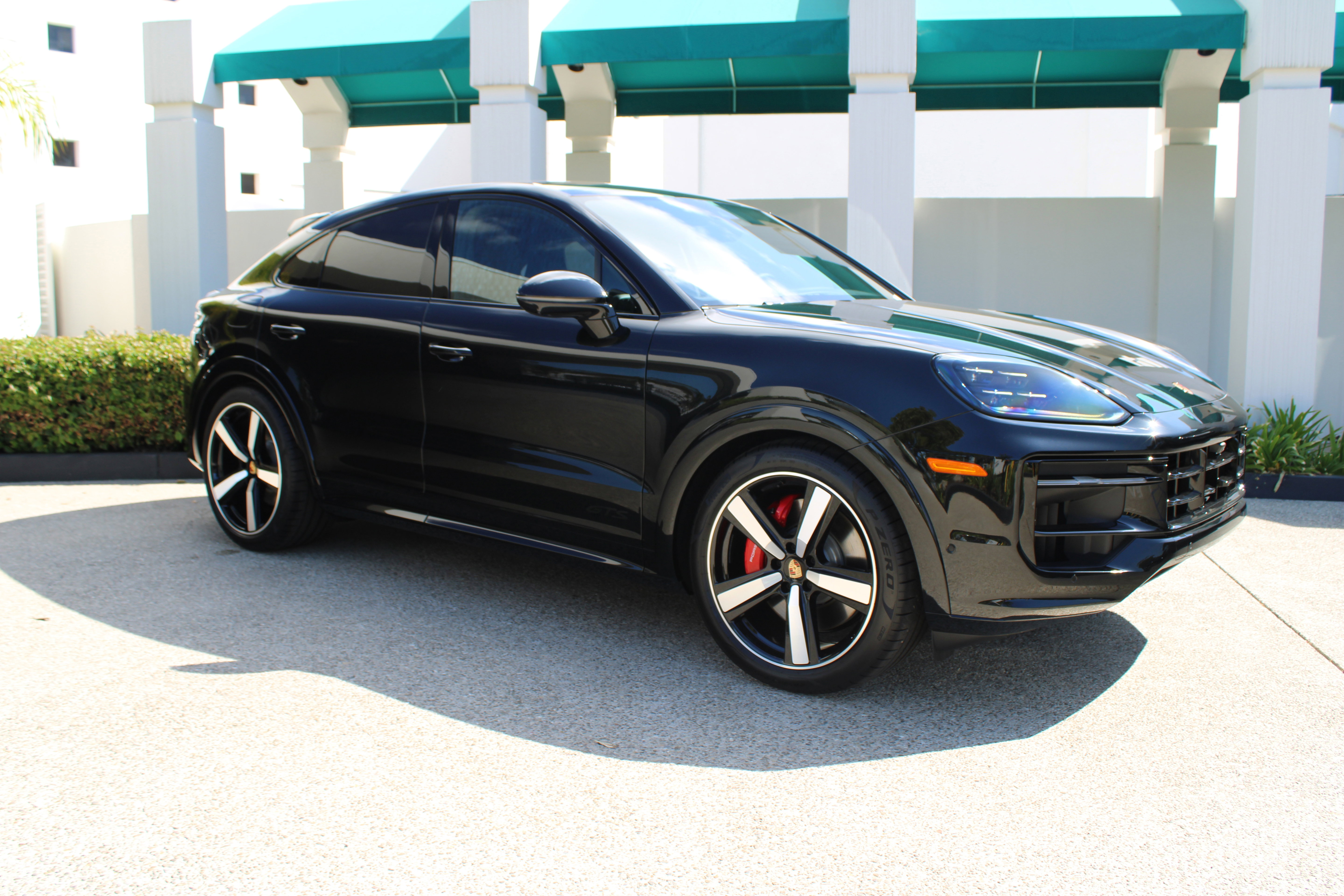 New 2025 Porsche Cayenne GTS image 9
