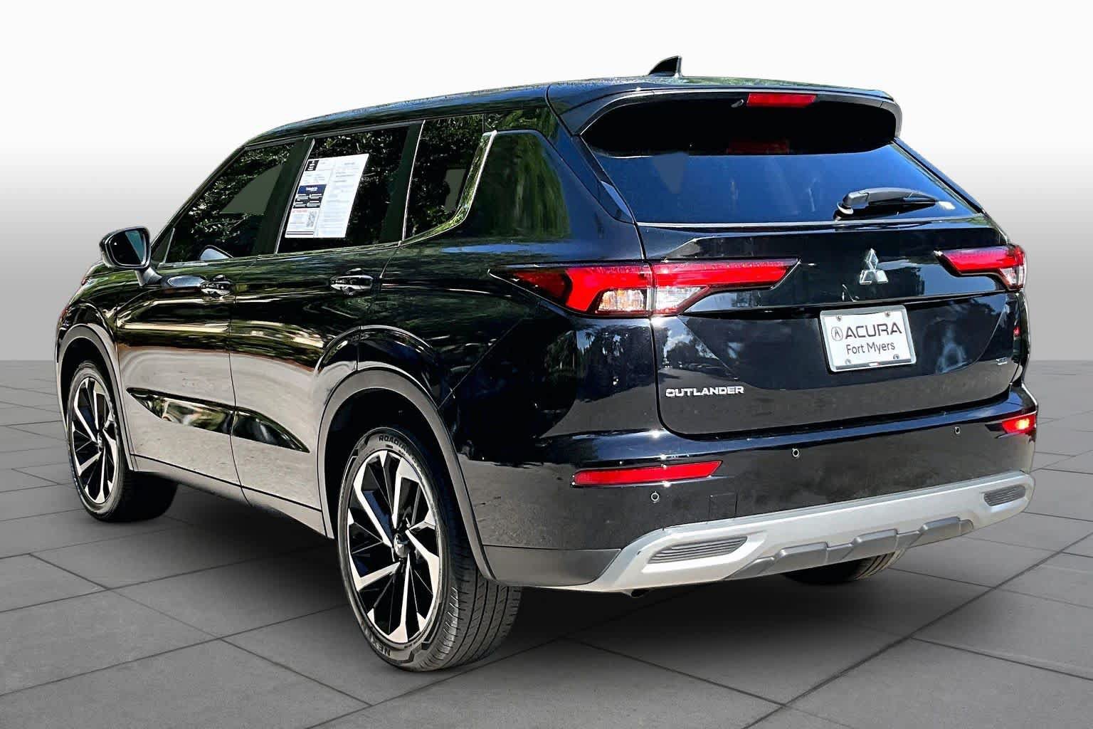 Used 2024 Mitsubishi Outlander SE FWD image 13