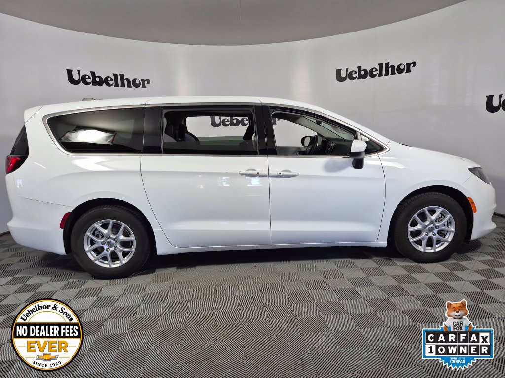Used 2023 Chrysler Voyager LX FWD image 8