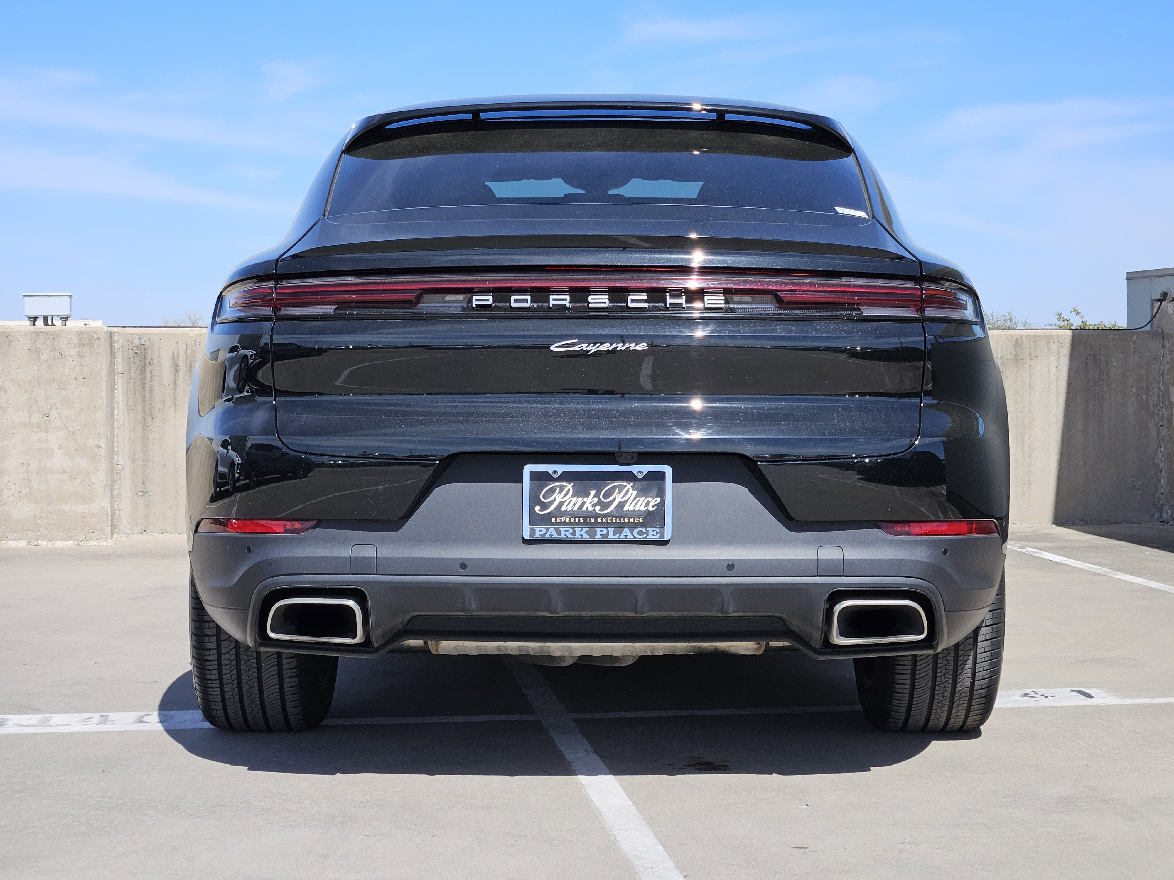 Used 2025 Porsche Cayenne image 7