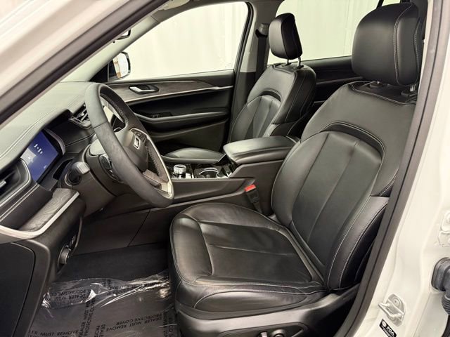 Used 2023 Jeep Grand Cherokee L Limited image 5