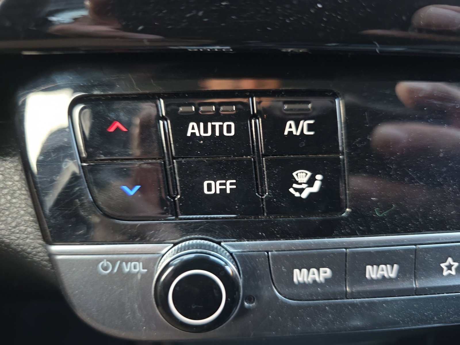 Certified 2024 Kia Seltos S image 13