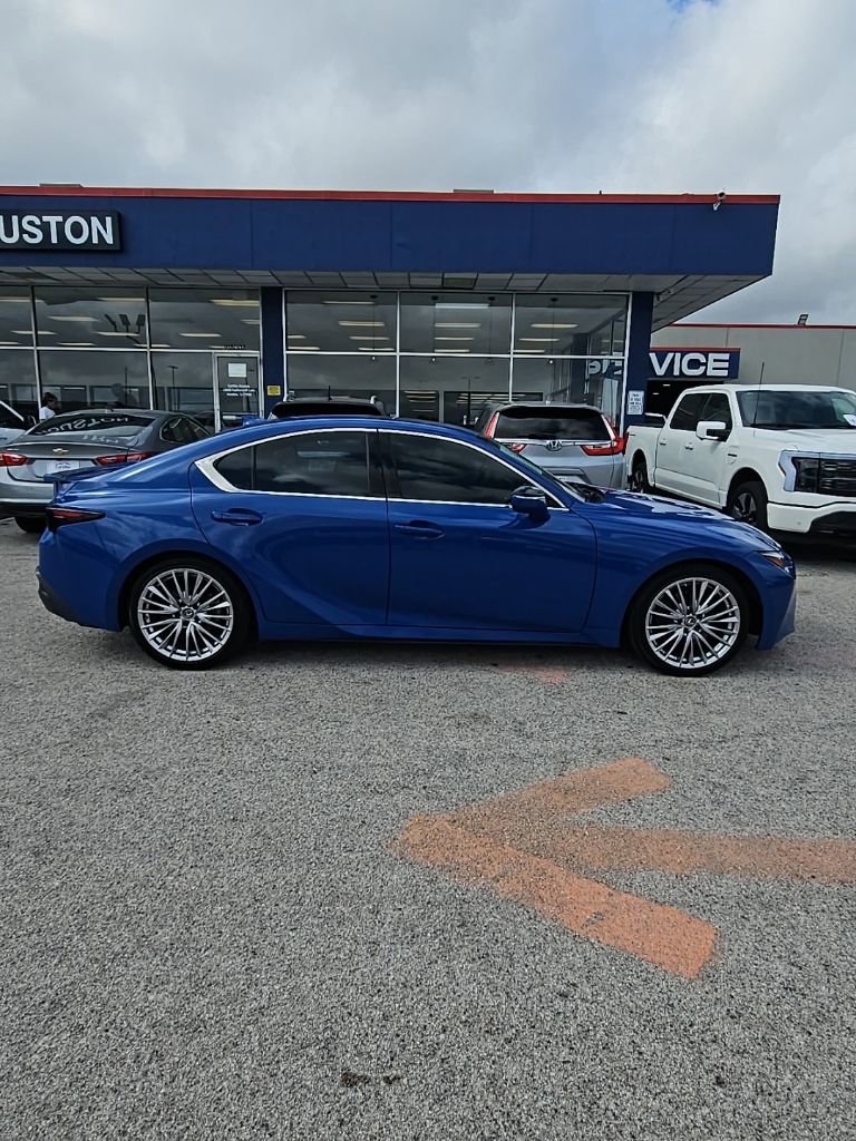 Used 2022 Lexus IS 300 w/ Premium Package image 8
