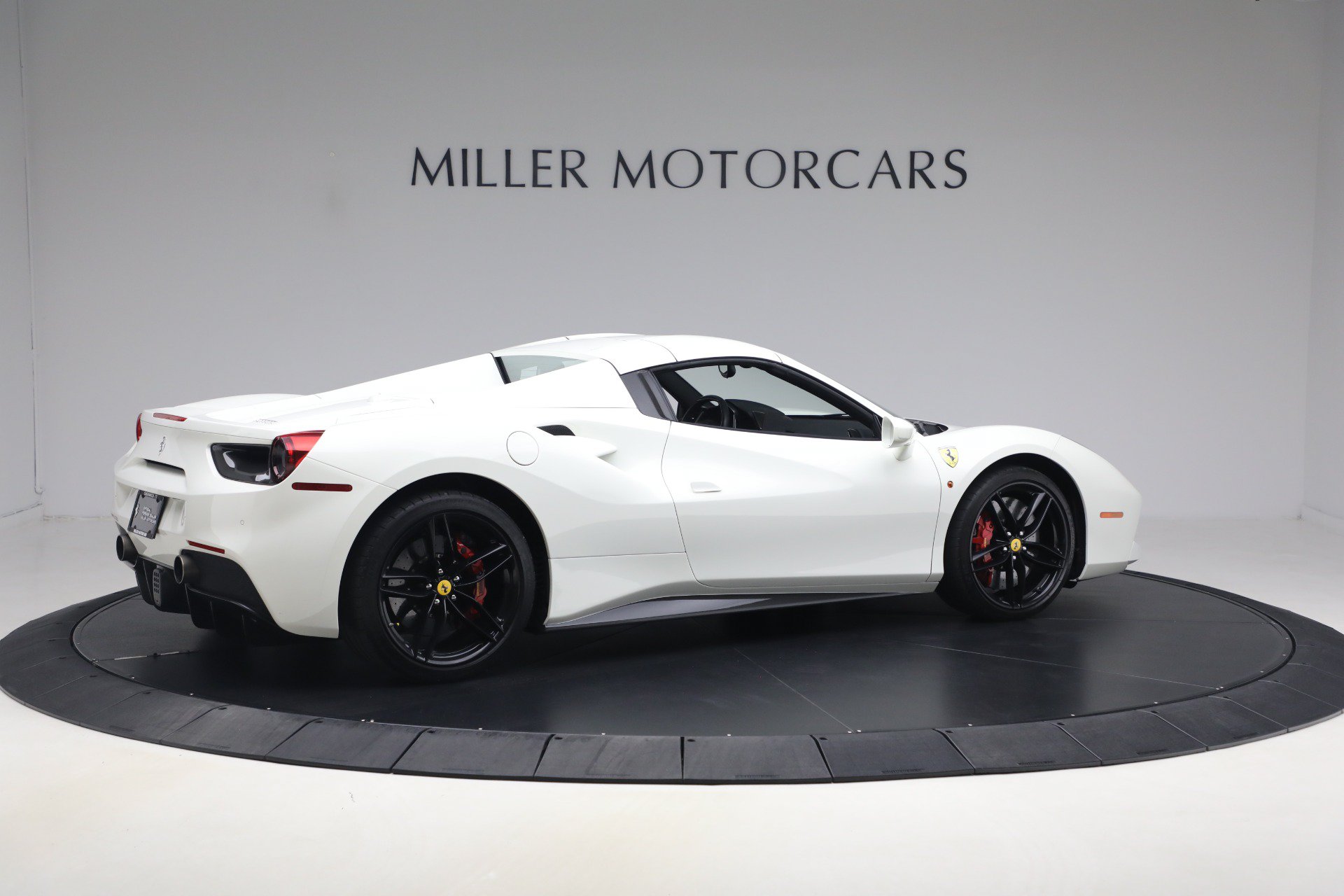 Certified 2016 Ferrari 488 Spider RWD image 30