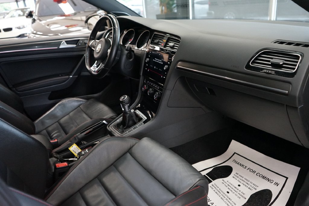 Used 2019 Volkswagen GTI SE FWD image 43