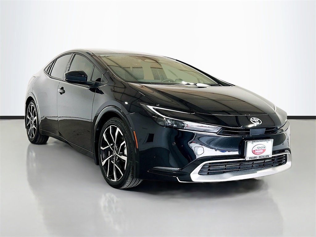 Used 2025 Toyota Prius Plug-In Hybrid image 3