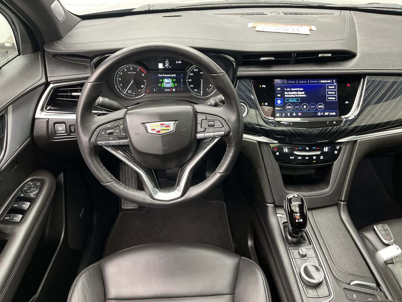 Certified 2025 Cadillac XT6 Premium Luxury AWD/4WD image 16