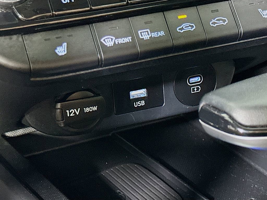 Used 2025 Hyundai Elantra SEL FWD image 29