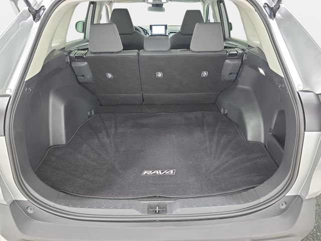 Certified 2024 Toyota RAV4 XLE AWD/4WD image 31