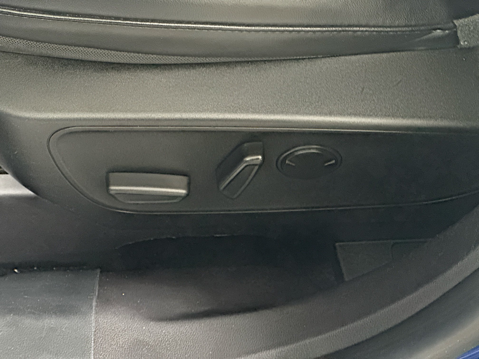 Used 2023 Ford Escape ST-Line w/ Tech Pack #1 FWD image 13