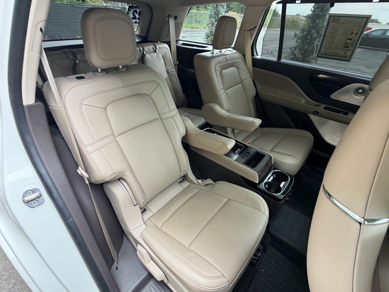 Certified 2022 Lincoln Aviator Reserve w/ Equipment Group 201A AWD/4WD image 15