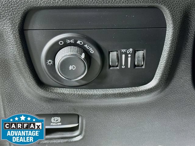 Used 2024 Jeep Grand Cherokee Limited w/ Black Appearance Package AWD/4WD image 10