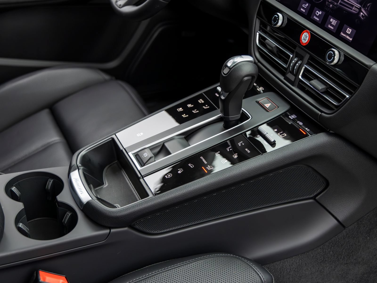 Certified 2026 Porsche Macan AWD/4WD image 57