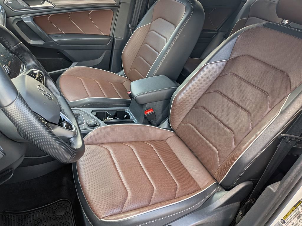 Used 2022 Volkswagen Tiguan SEL R-Line image 13