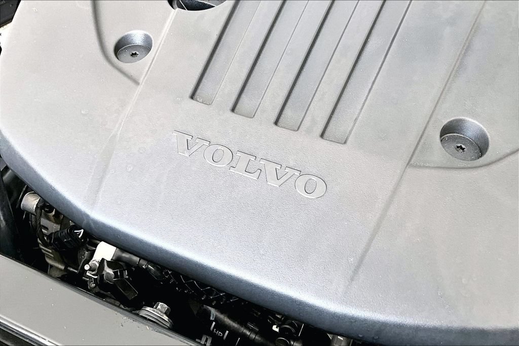 Used 2024 Volvo S60 B5 Plus AWD/4WD image 40