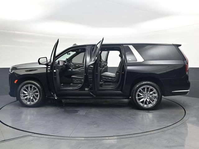 Used 2023 Cadillac Escalade ESV Premium Luxury w/ LPO, Radiant Package AWD/4WD image 38