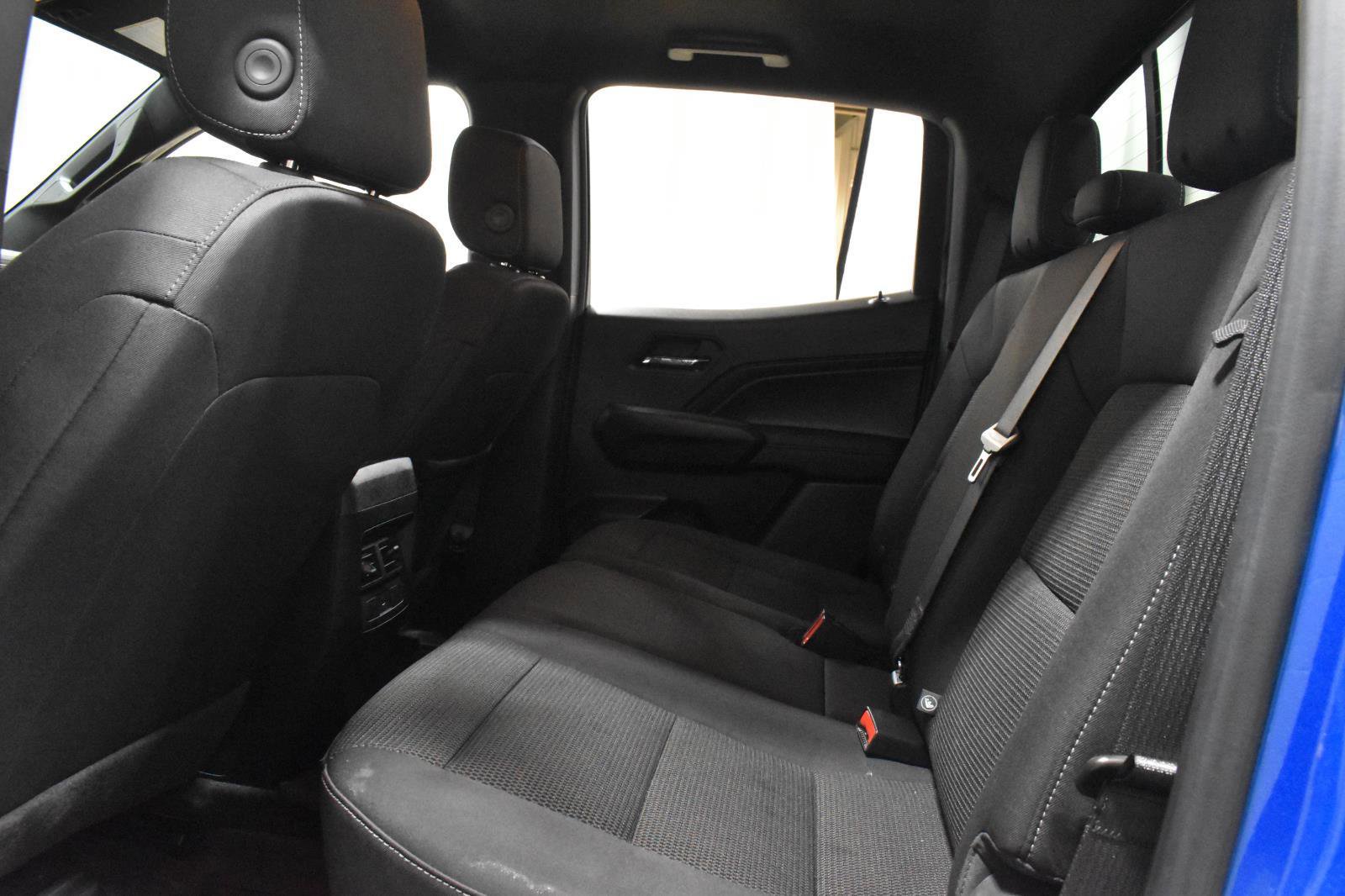 Used 2023 Chevrolet Colorado LT w/ LT Convenience Package II image 8