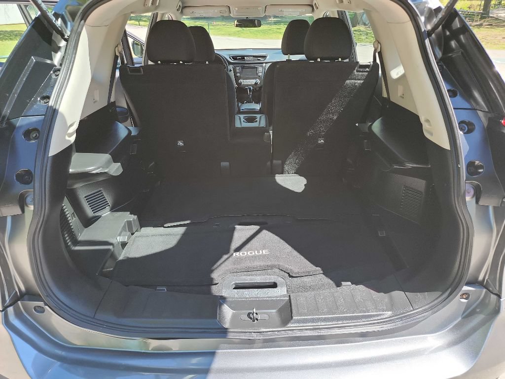 Used 2018 Nissan Rogue S FWD image 28