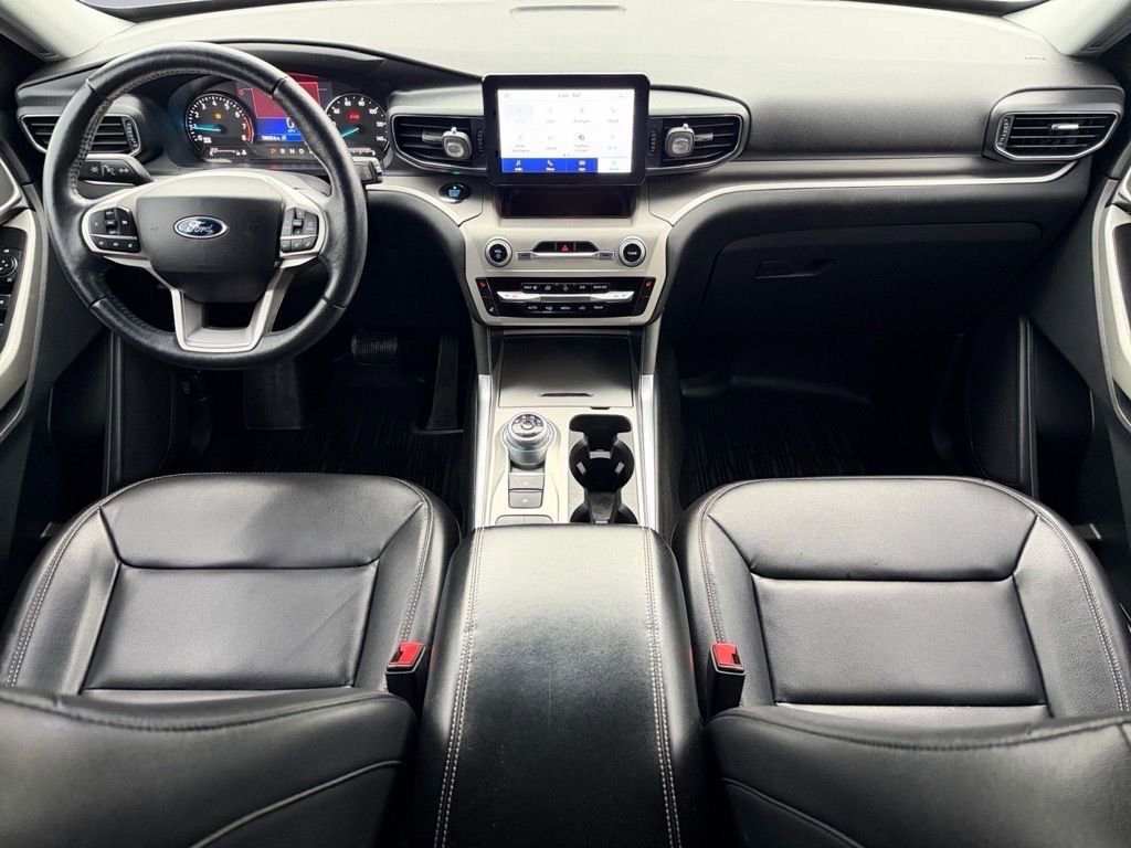 Used 2021 Ford Explorer XLT w/ Equipment Group 202A image 15