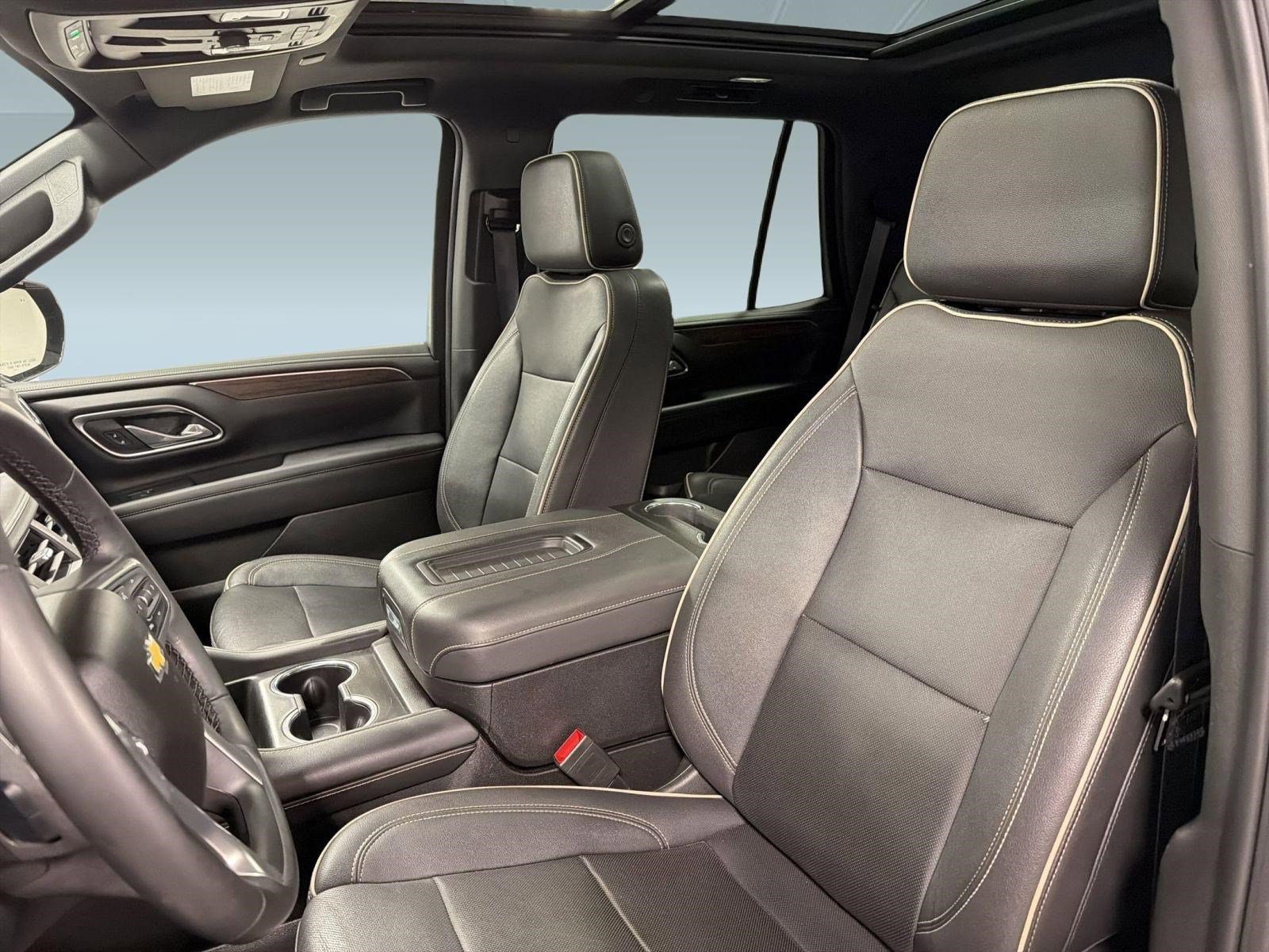 Used 2023 Chevrolet Tahoe Premier AWD/4WD image 23