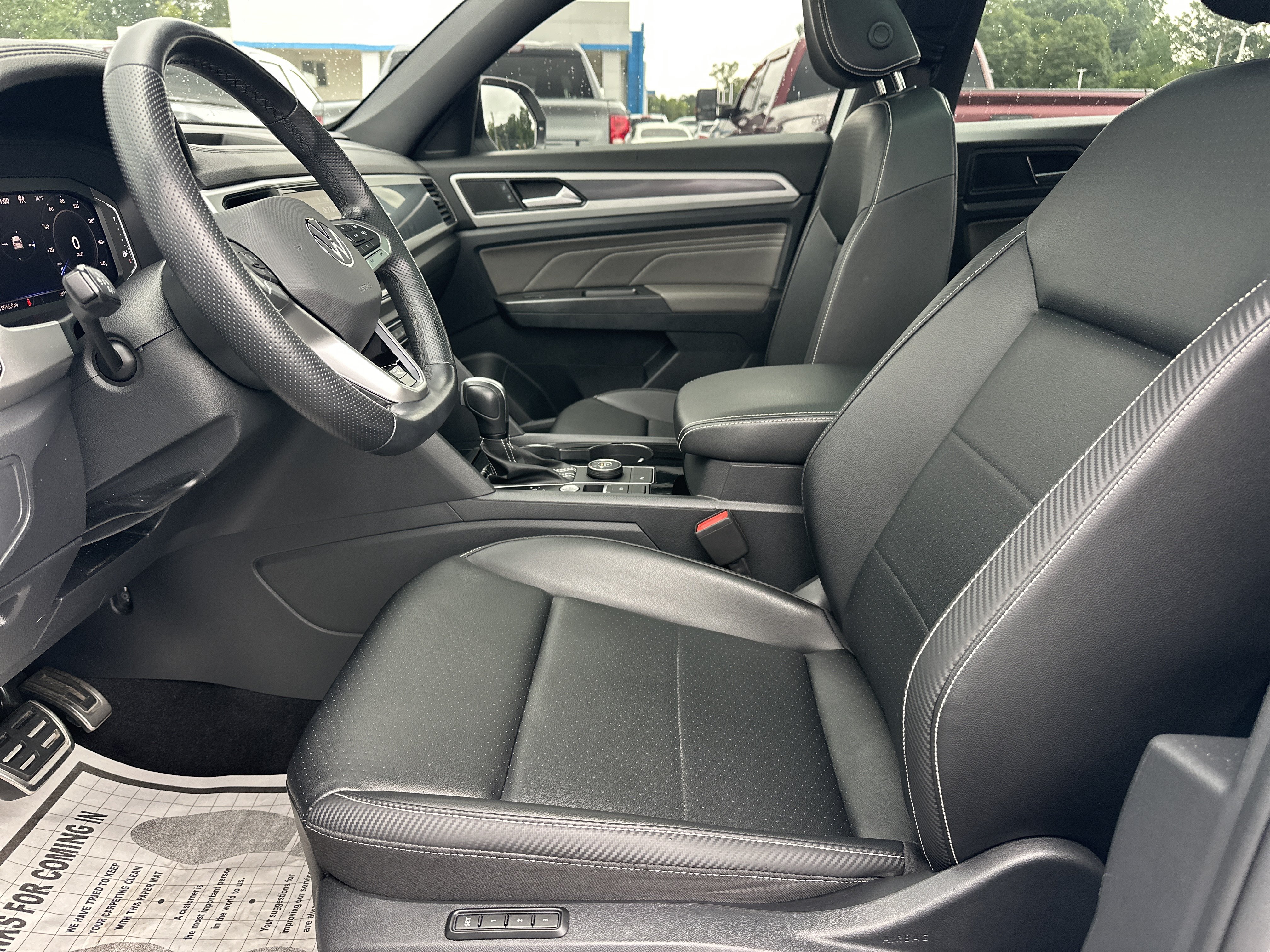Used 2023 Volkswagen Atlas Cross Sport SEL R-Line AWD/4WD image 10