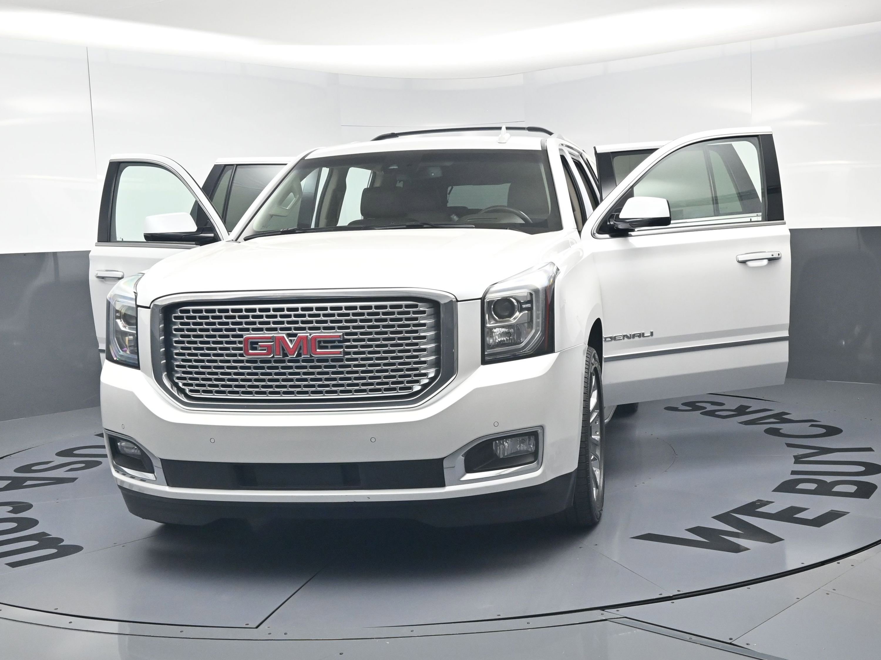 Used 2016 GMC Yukon Denali w/ Open Road Package AWD/4WD image 23