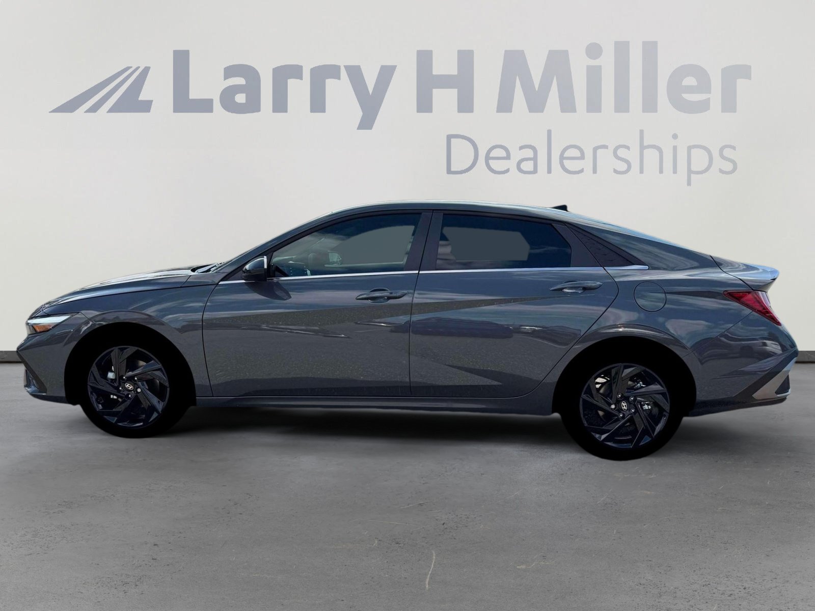 New 2026 Hyundai Elantra SEL Sport Premium FWD image 3