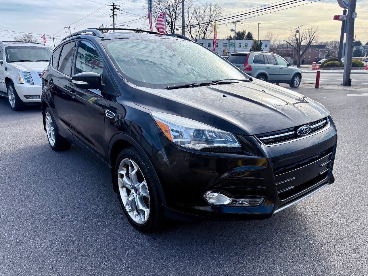 Used 2014 Ford Escape Titanium w/ Equipment Group 401A AWD/4WD image 8