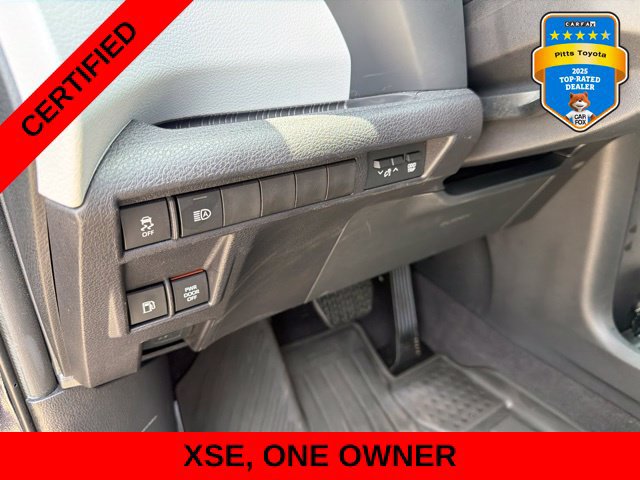 Certified 2025 Toyota Sienna XSE FWD image 19