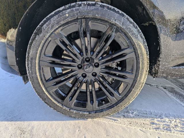 New 2026 Land Rover Range Rover SE image 21