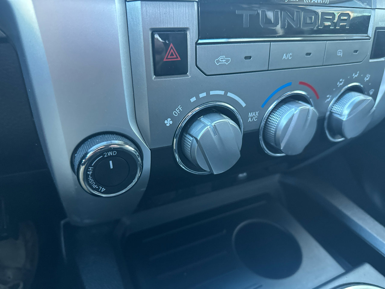 Used 2014 Toyota Tundra SR image 27