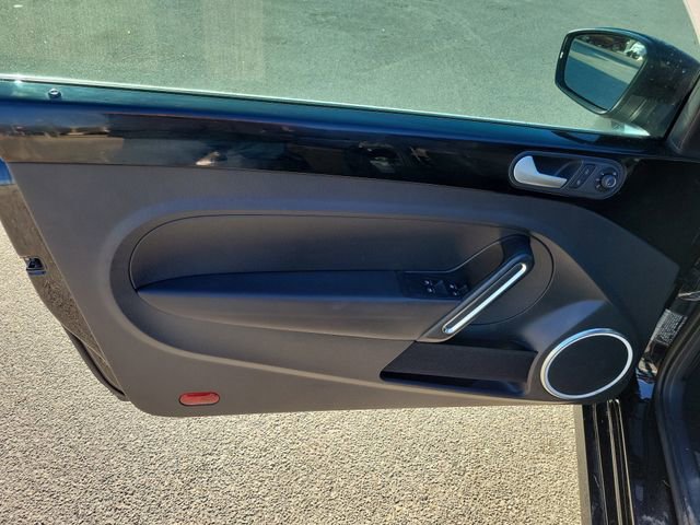 Used 2016 Volkswagen Beetle 1.8T Denim image 9