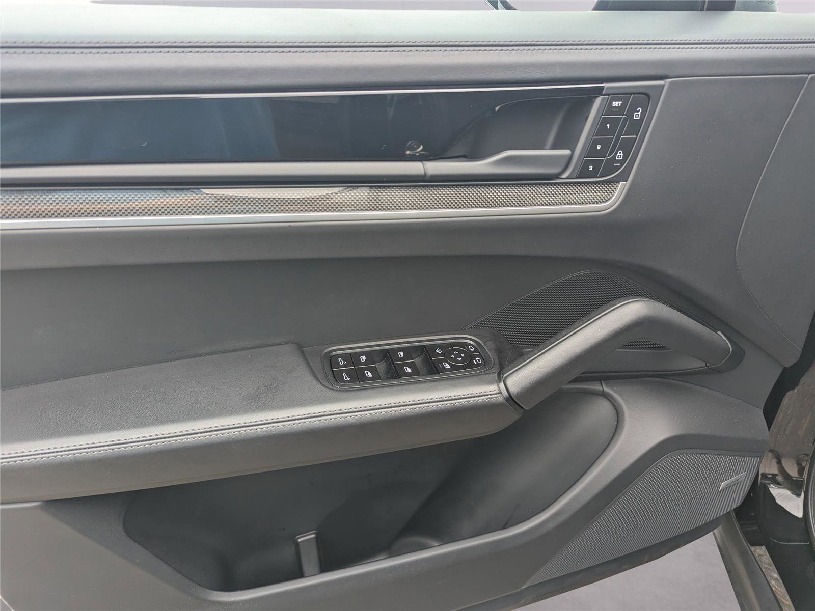 Used 2024 Porsche Cayenne S image 26