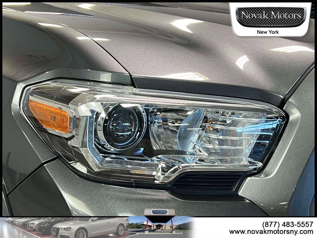 Used 2022 Toyota Tacoma TRD Sport image 10