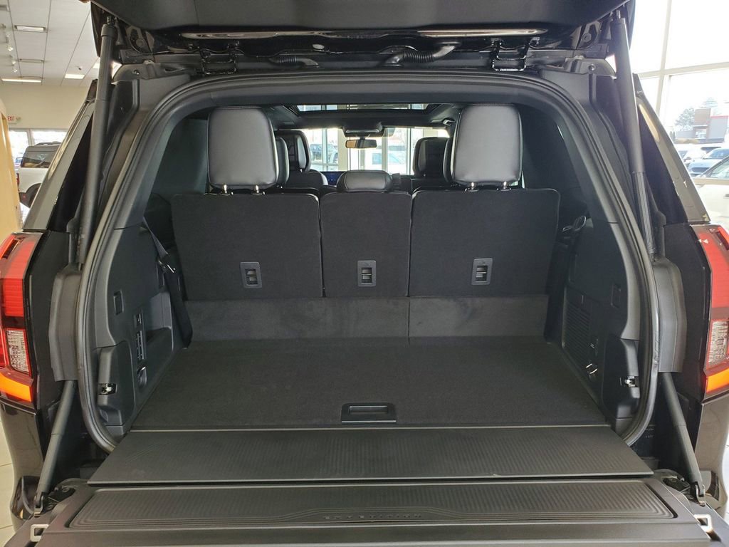 New 2026 Ford Expedition Platinum w/ Stealth Performance Package image 26