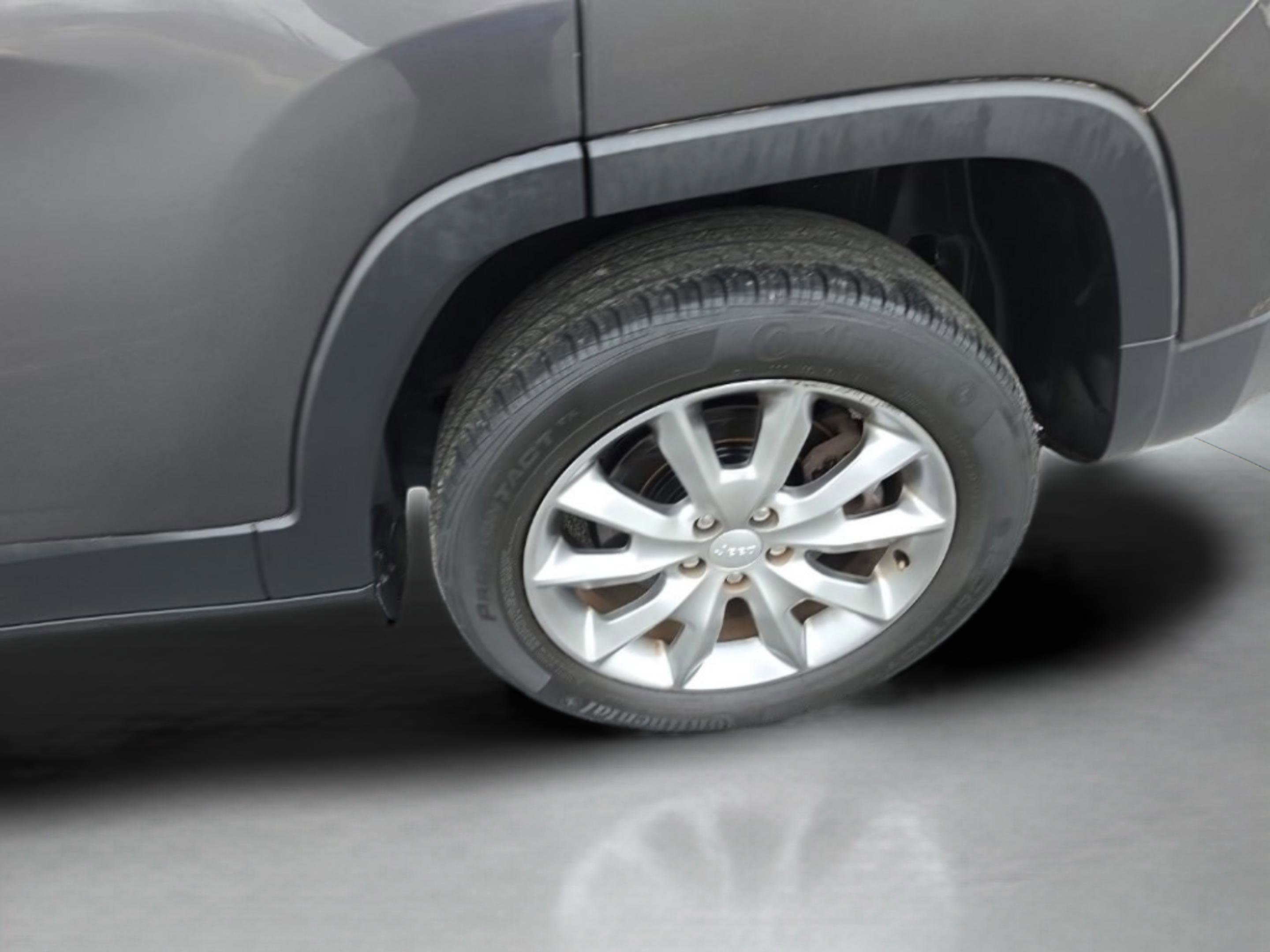 Used 2018 Jeep Cherokee Limited image 27