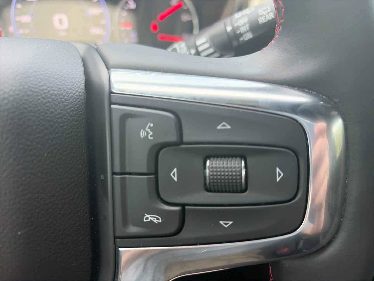 Used 2024 Chevrolet Blazer RS FWD image 26