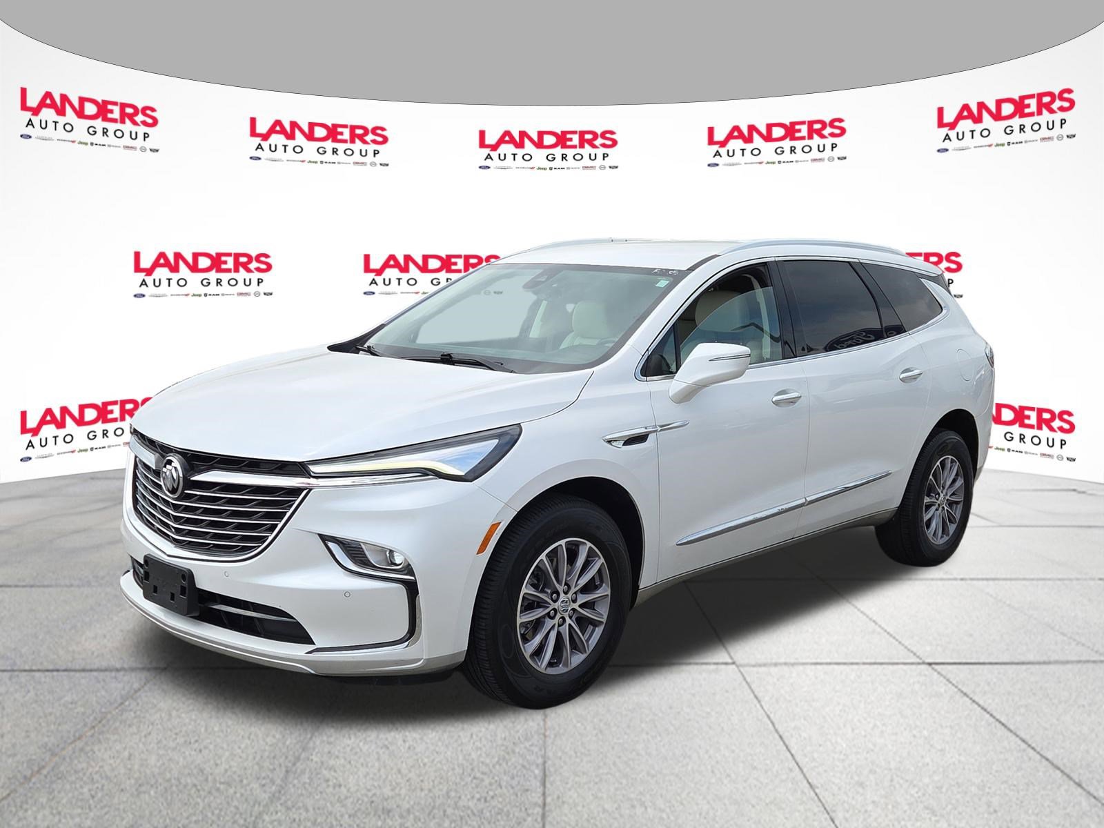 Used 2023 Buick Enclave Essence image 7