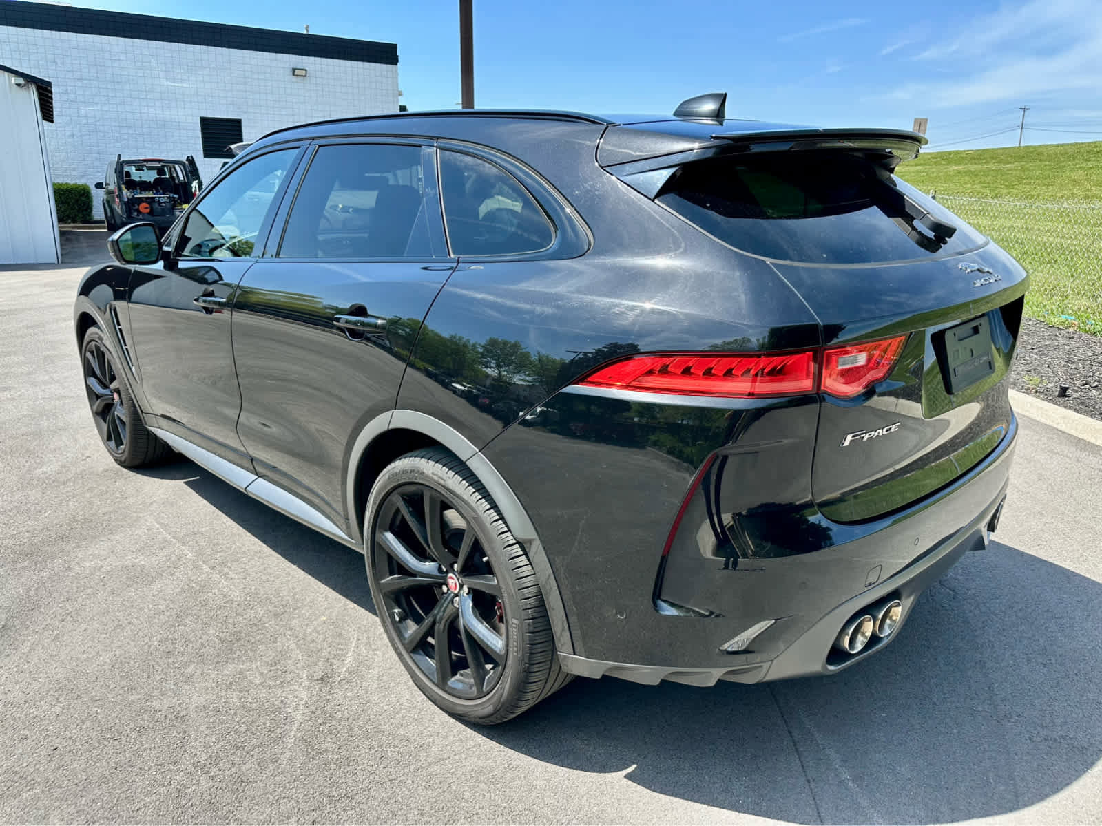 Used 2020 Jaguar F-PACE SVR image 7