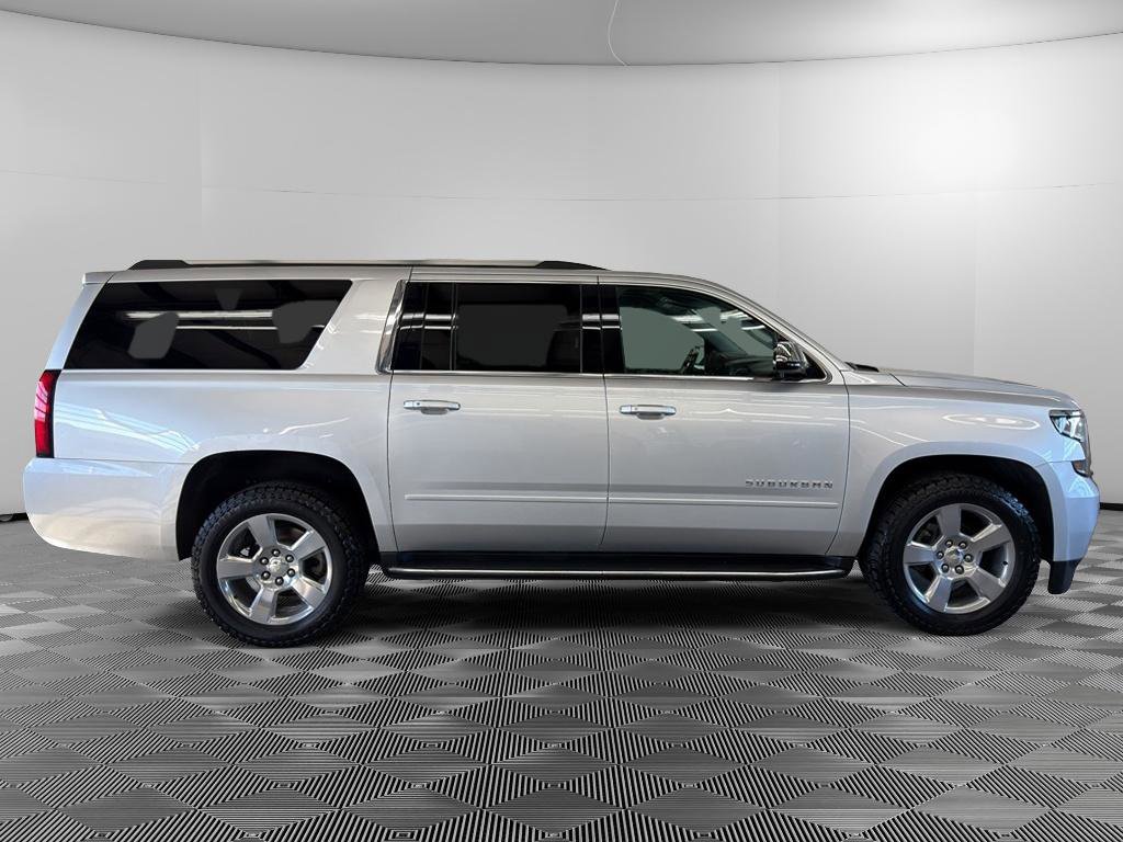 Used 2018 Chevrolet Suburban Premier AWD/4WD image 4