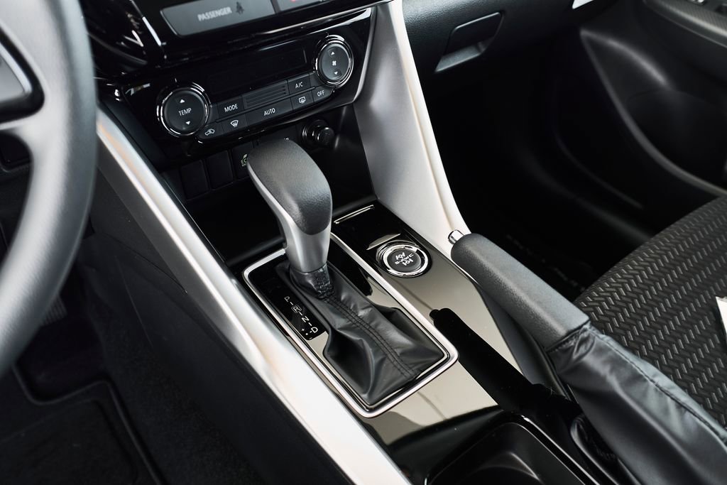 New 2026 Mitsubishi Eclipse Cross ES AWD/4WD image 28