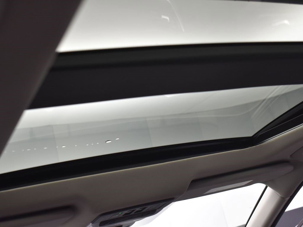 Certified 2025 Nissan Rogue Platinum w/ Platinum Premium Package image 21