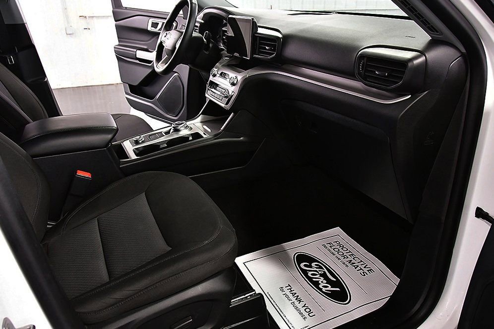 Used 2024 Ford Explorer XLT w/ Class IV Trailer Tow Package image 29