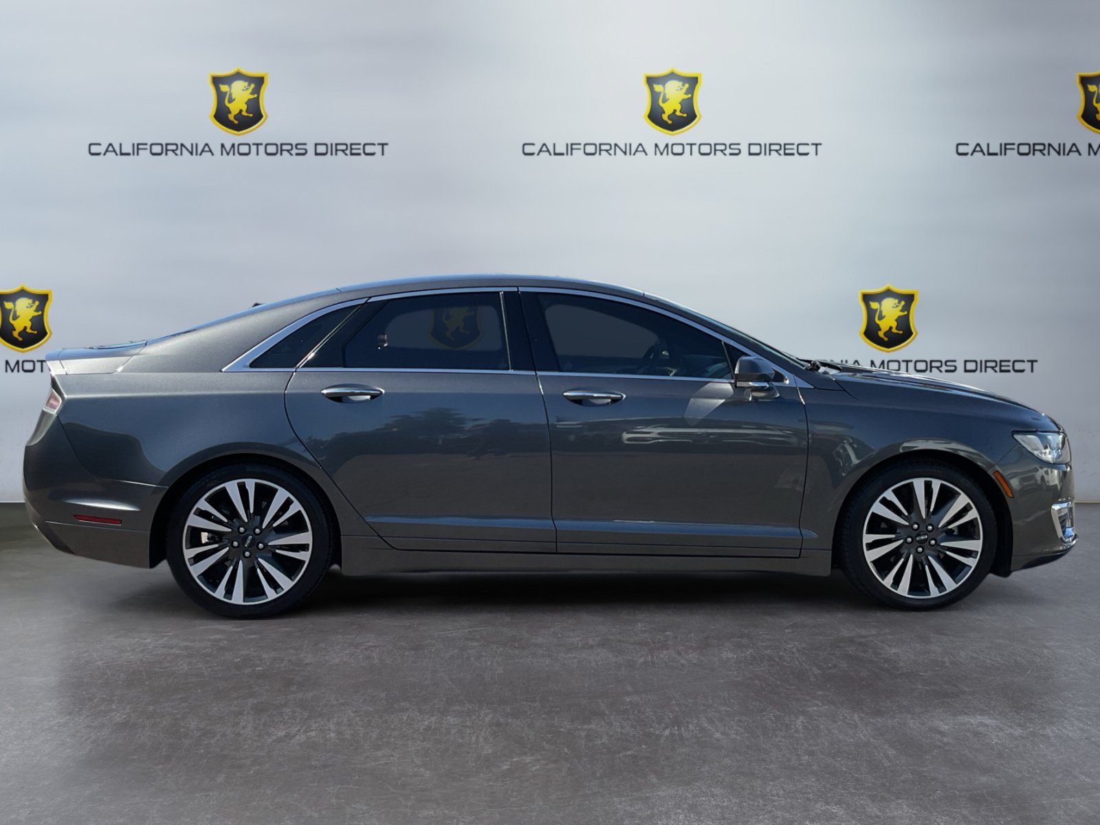 Used 2018 Lincoln MKZ Reserve FWD image 4