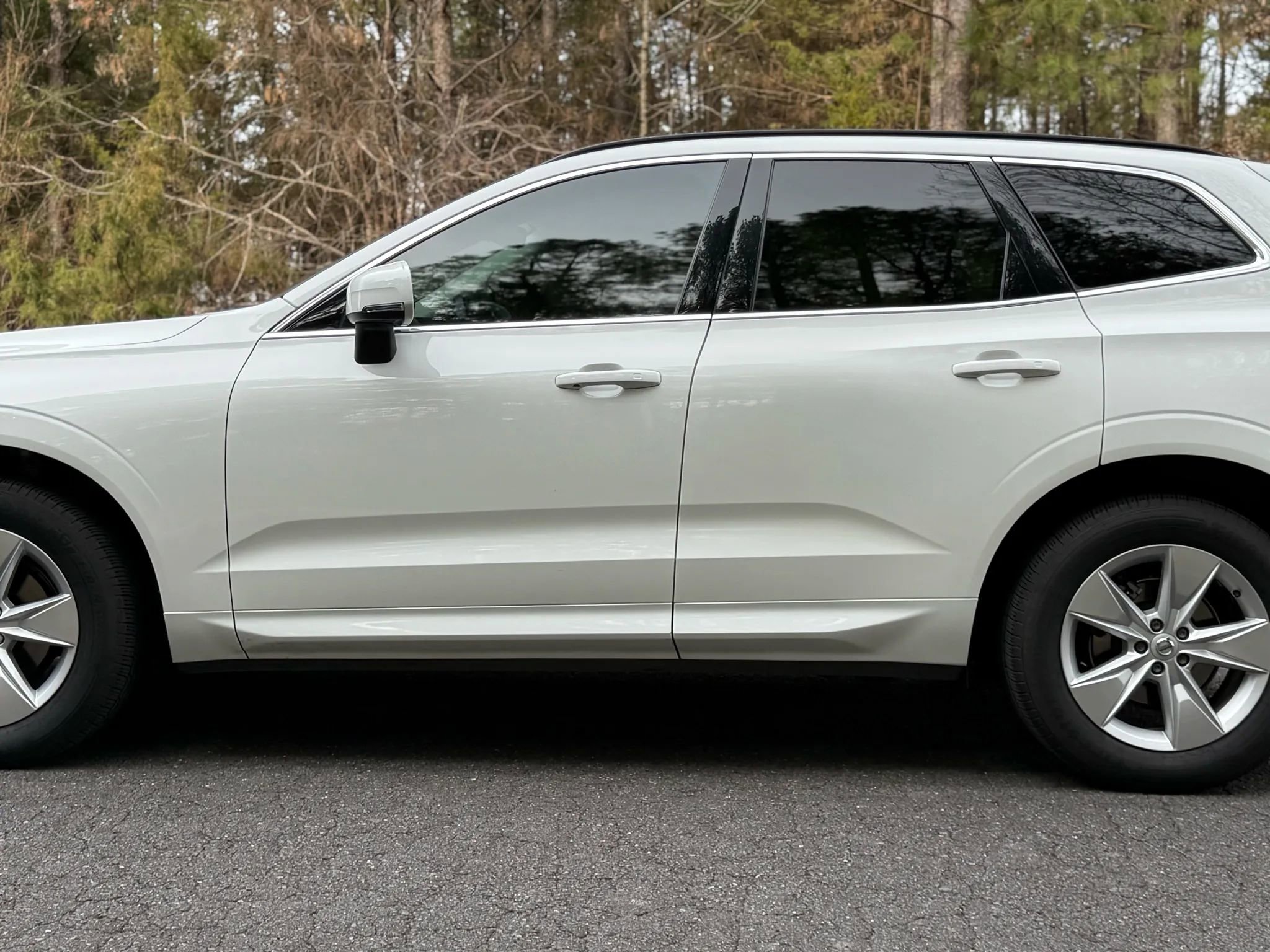 Used 2022 Volvo XC60 B5 Momentum image 8