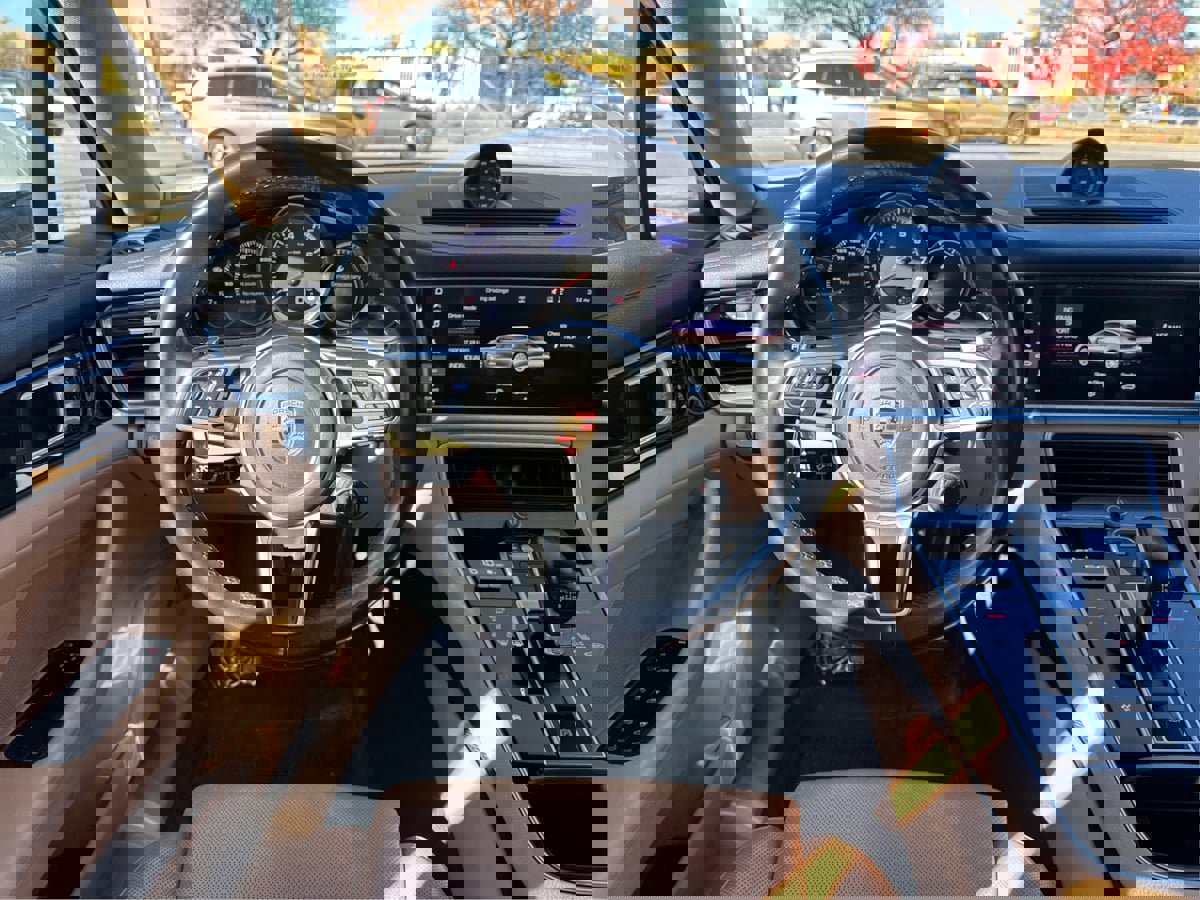 Used 2019 Porsche Panamera 4S image 16