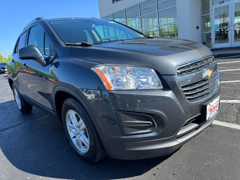 Used 2016 Chevrolet Trax LT FWD image 2