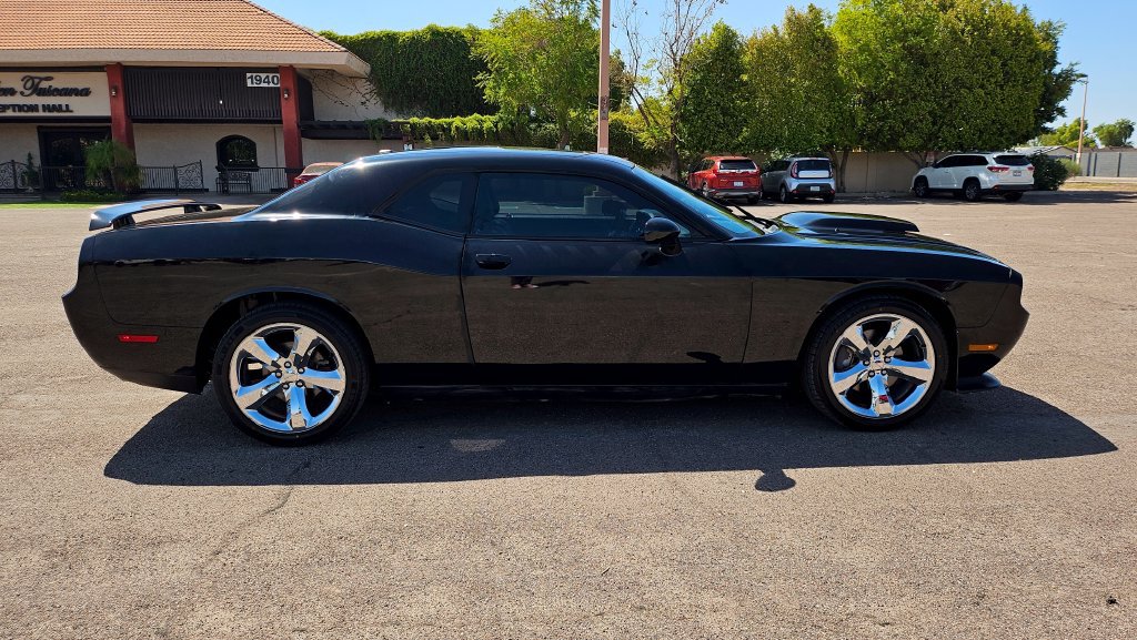 Used 2013 Dodge Challenger R/T Plus RWD image 12